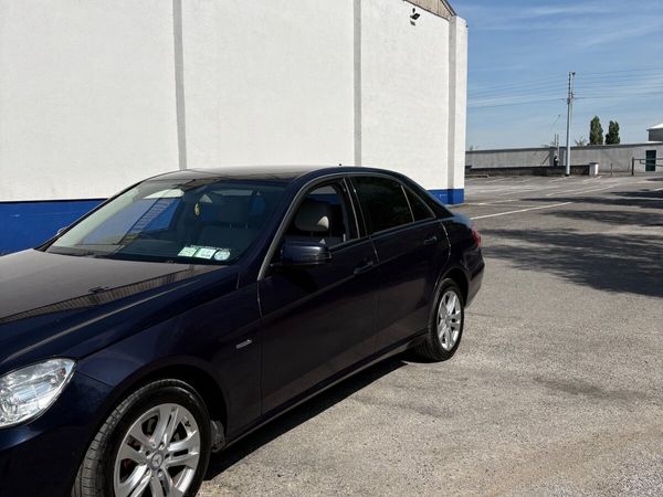 Mercedes-Benz E-Class Saloon, Diesel, 2011, Blue
