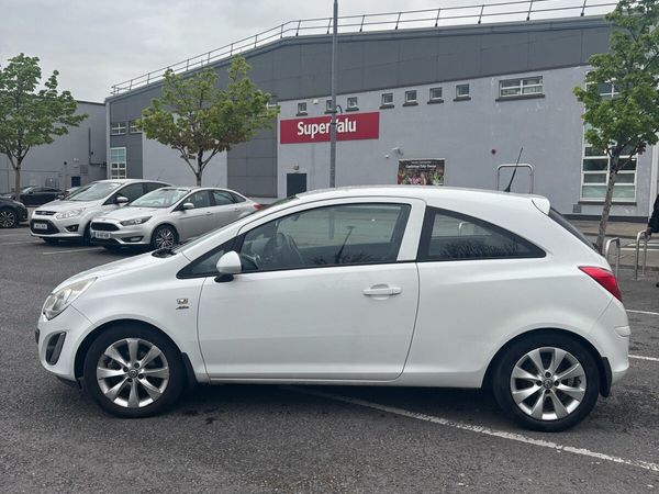 Vauxhall Corsa Hatchback, Diesel, 2012, White