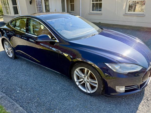 Tesla Model S Hatchback, Electric, 2015, Blue