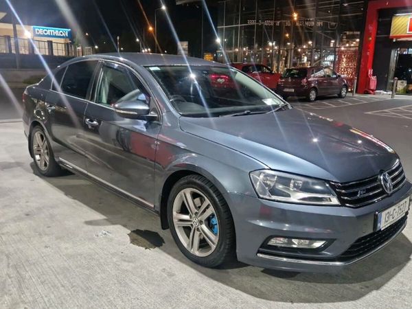 Volkswagen Passat Saloon, Diesel, 2013, Grey