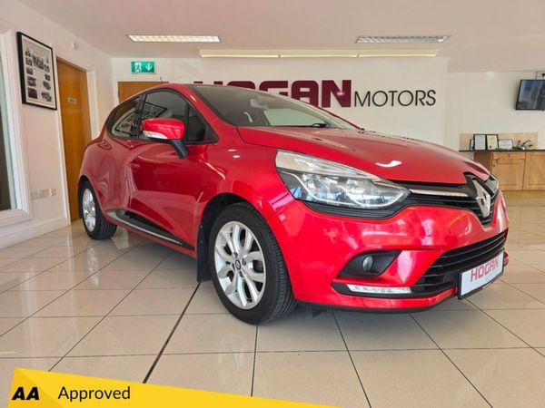 Renault Clio Hatchback, Petrol, 2017, Red
