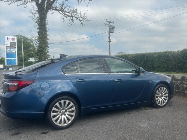 Opel Insignia Hatchback, Diesel, 2017, Blue