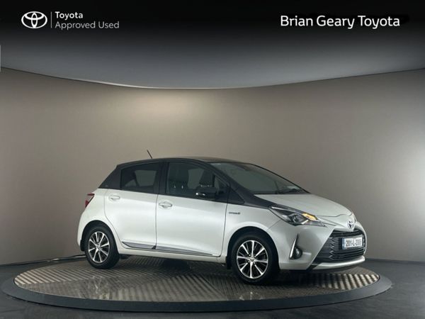 Toyota Yaris Hatchback, Petrol Hybrid, 2020, White