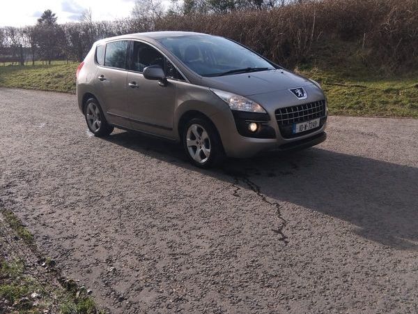 Peugeot 3008 MPV, Diesel, 2010, Grey