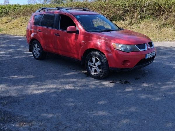 Mitsubishi Outlander SUV, Diesel, 2010, Red