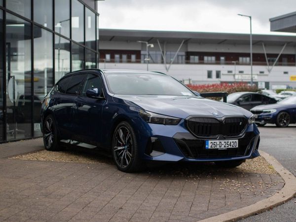 BMW i5 Touring, Electric, 2025, Blue