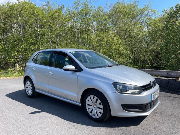 Volkswagen Polo Hatchback, Petrol, 2013, Silver