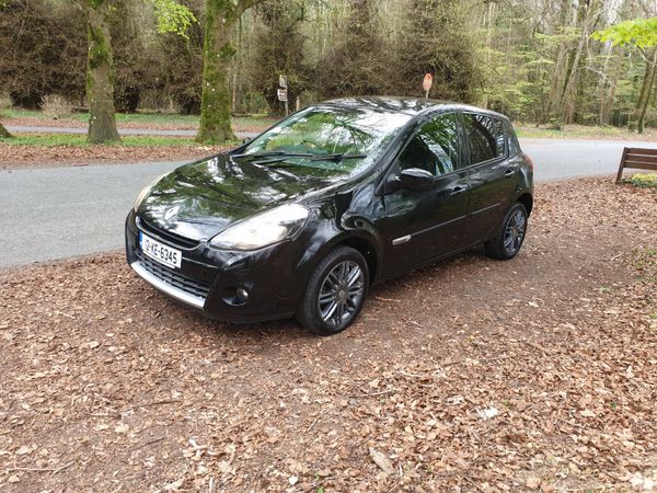 Renault Clio Hatchback, Petrol, 2012, Black