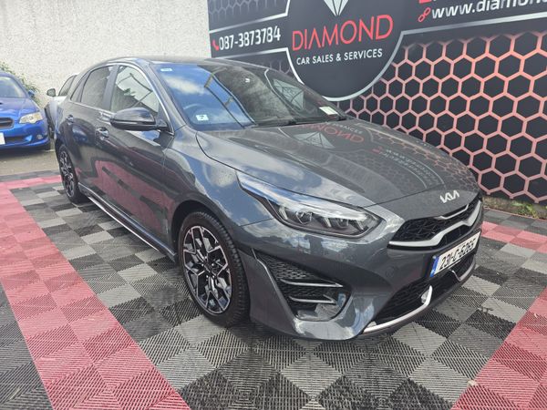 Kia Ceed Hatchback, Petrol, 2023, Grey