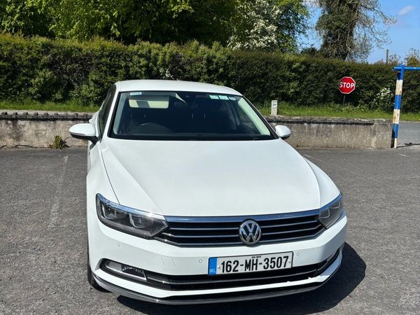 Volkswagen Passat Saloon, Petrol, 2016, White