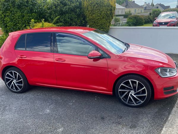 Volkswagen Golf Hatchback, Diesel, 2016, Red