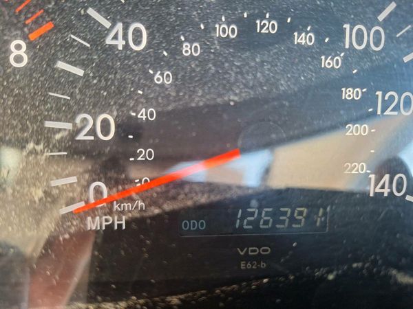 Toyota Corolla Saloon, Petrol, 2004, Red
