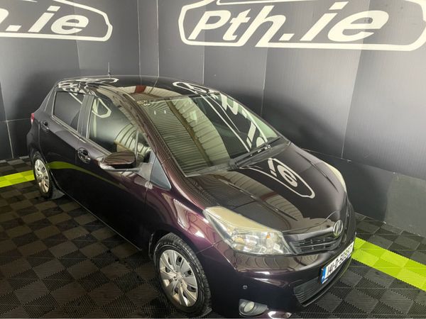Toyota Yaris Hatchback, Petrol, 2014, Purple