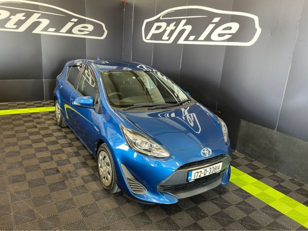 Toyota Aqua Hatchback, Petrol Hybrid, 2017, Blue