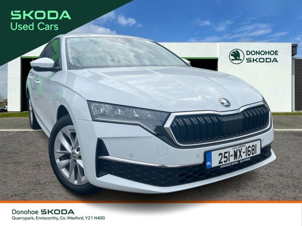 Skoda Octavia Saloon, Diesel, 2025, White