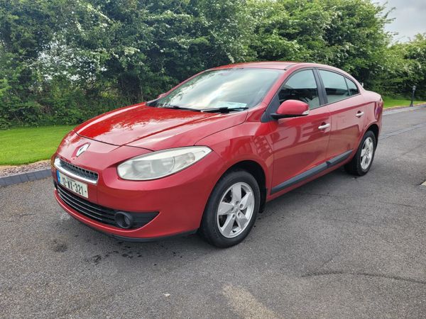 Renault Fluence Saloon, Diesel, 2012, Red
