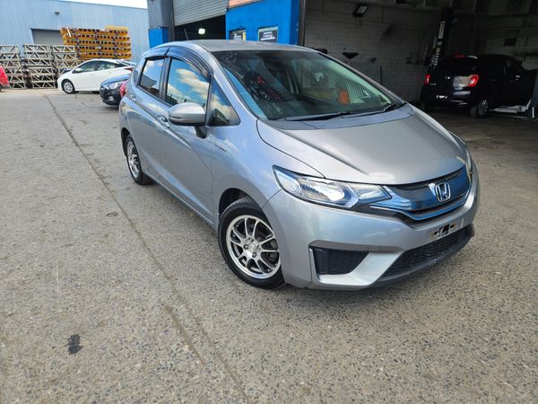 Honda Fit Hatchback, Petrol Hybrid, 2013, Grey