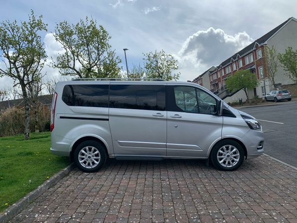 Ford Tourneo Minibus, Diesel, 2022, Silver