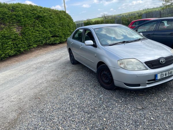 Toyota Corolla Saloon, Petrol, 2003, Silver