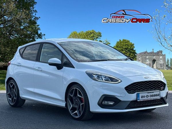 Ford Fiesta Hatchback, Petrol, 2021, White