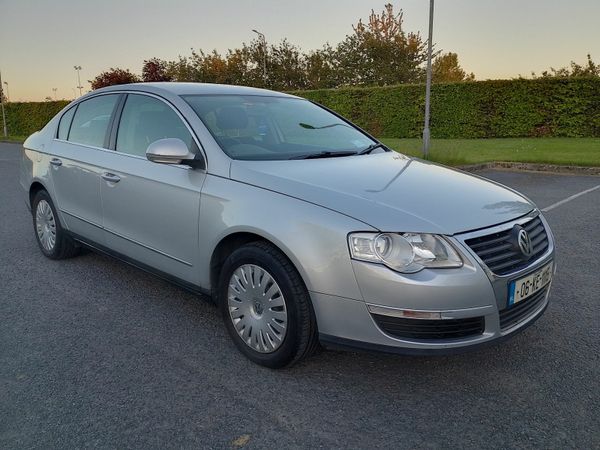 Volkswagen Passat Saloon, Petrol, 2006, Silver
