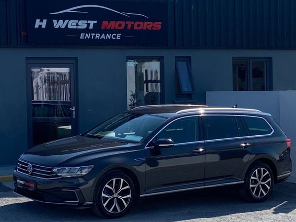 Volkswagen Passat Estate, Hybrid, 2022, Grey