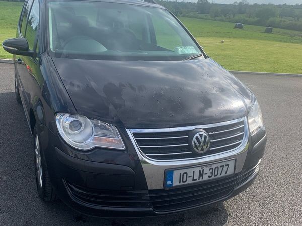 Volkswagen Touran MPV, Diesel, 2010, Black