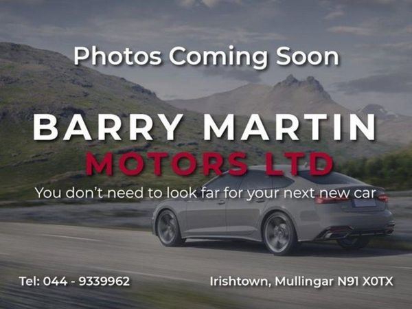 Hyundai i20 Hatchback, Petrol, 2025, White