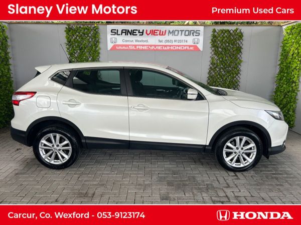 Nissan Qashqai Hatchback, Diesel, 2016, White