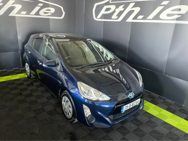 Toyota Aqua Hatchback, Petrol Hybrid, 2017, Blue