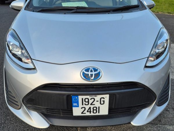 Toyota Aqua Hatchback, Petrol Hybrid, 2019, Silver