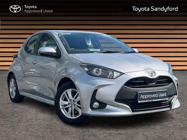 Toyota Yaris Hatchback, Hybrid, 2024, Silver