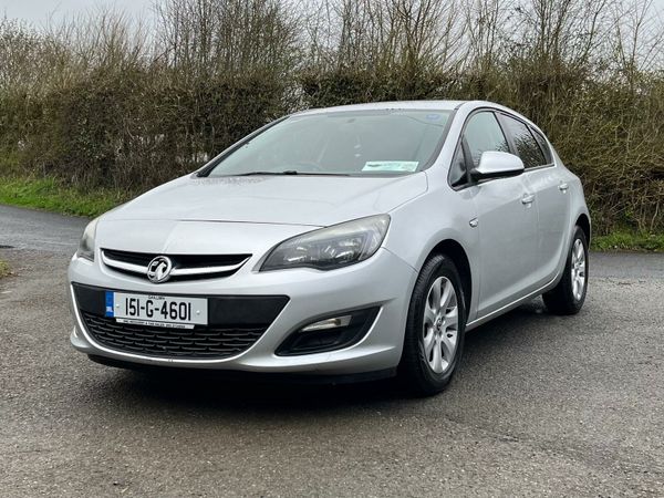 Vauxhall Astra Hatchback, Diesel, 2015, Silver