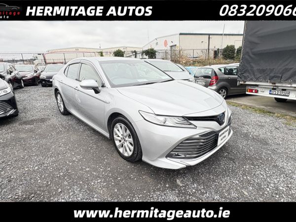 Toyota Camry Saloon, Petrol Hybrid, 2019, Silver
