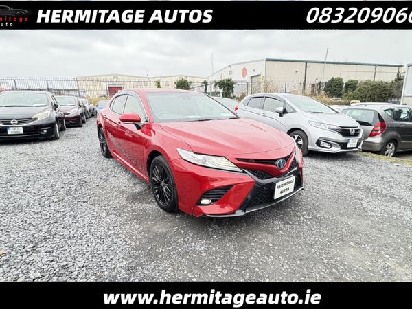 Toyota Camry Saloon, Petrol Hybrid, 2020, Red