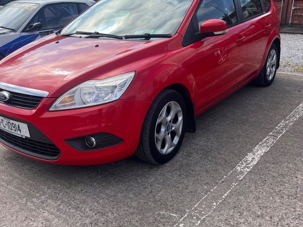 Ford Focus Hatchback, Diesel, 2011, Red