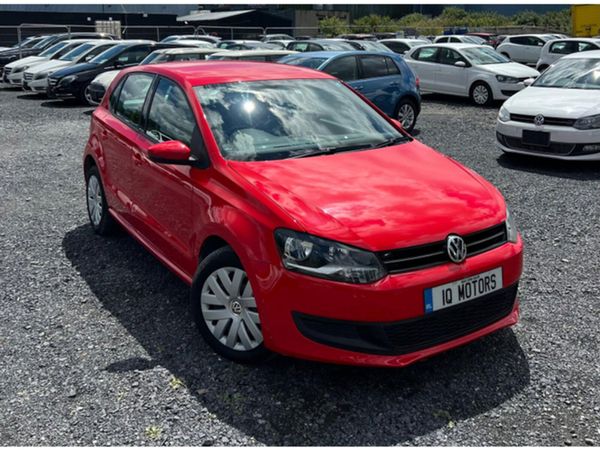 Volkswagen Polo Hatchback, Petrol, 2014, Red