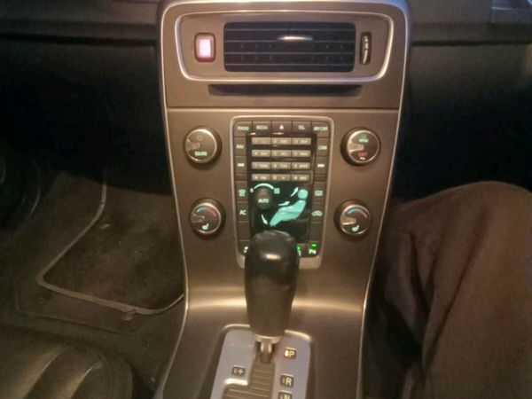 Volvo S60 Saloon, Petrol, 2012, Black