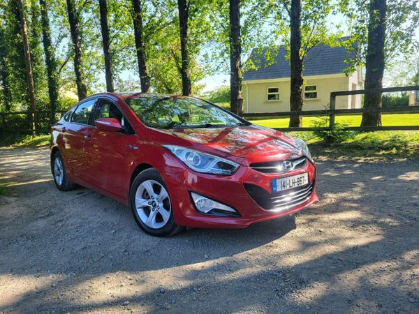 Hyundai i40 Saloon, Diesel, 2014, Red