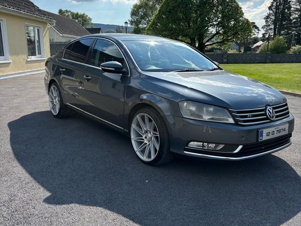 Volkswagen Passat Saloon, Diesel, 2012, Grey