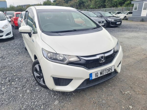 Honda Fit Hatchback, Petrol Hybrid, 2015, White