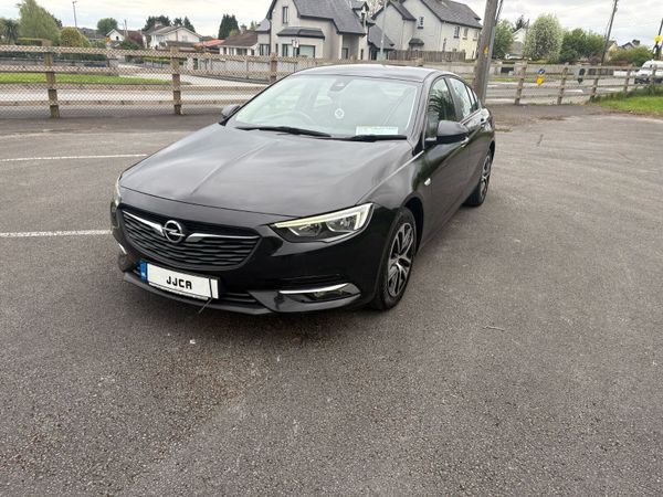 Opel Insignia Hatchback, Diesel, 2018, Black