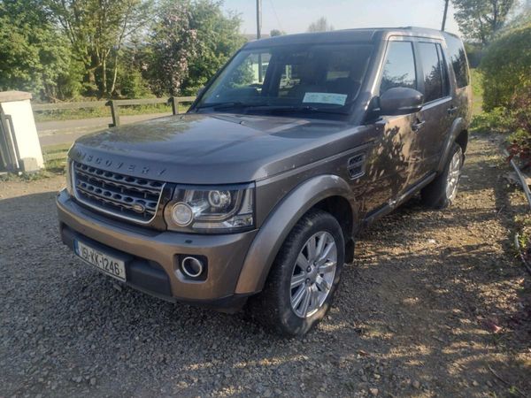 Land Rover Discovery SUV, Diesel, 2015, Gold