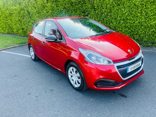 Peugeot 208 Hatchback, Petrol, 2017, Red