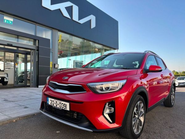 Kia Stonic Hatchback, Petrol, 2021, Red