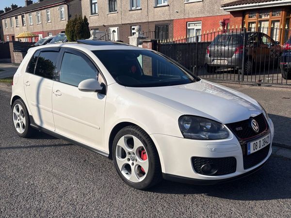 Volkswagen Golf Hatchback, Petrol, 2008, White