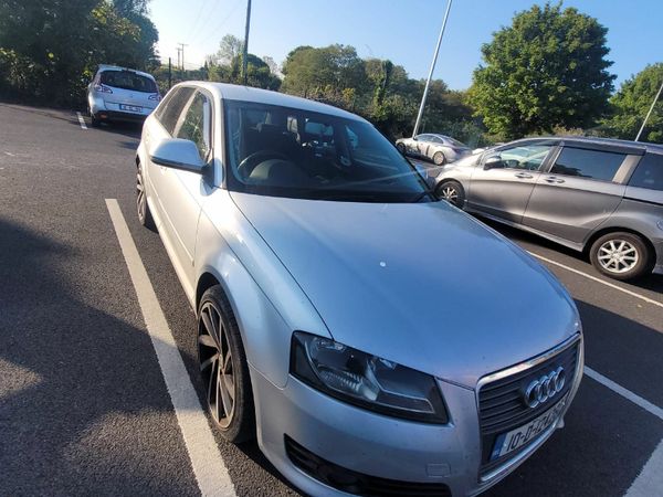 Audi A3 Hatchback, Diesel, 2010, Silver