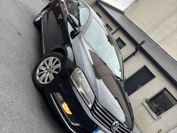 Volkswagen Passat Saloon, Diesel, 2012, Black