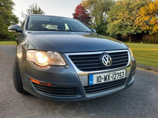 Volkswagen Passat Saloon, Diesel, 2010, Grey