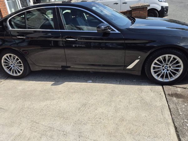 BMW 5-Series Saloon, Petrol Plug-in Hybrid, 2018, Black